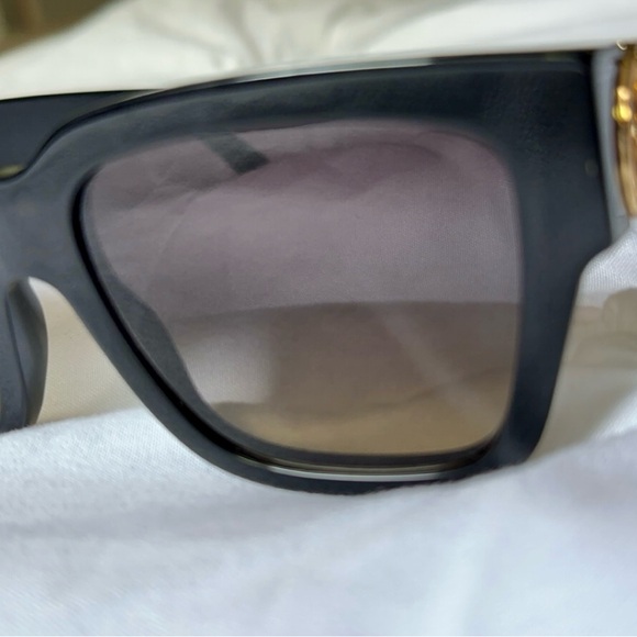 Louis Vuitton LINK PM SQUARE SUNGLASSES Authentic - Picture 13 of 15